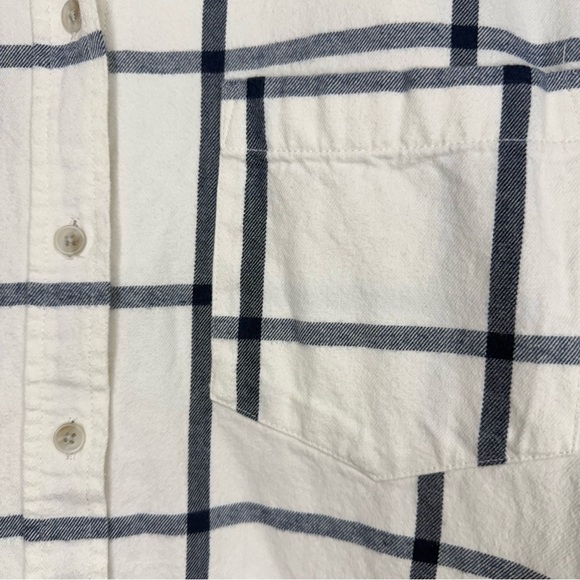 Universal Thread oversized fit navy blue plaid flannel 100% cotton shirt xl - Picture 4 of 10